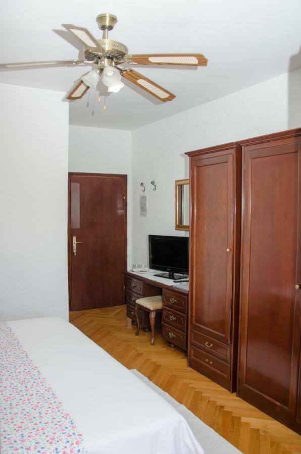Guesthouse Ruza 센 외부 사진