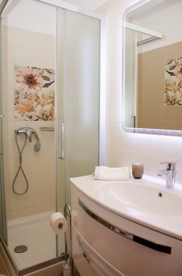 Guesthouse Ruza 센 외부 사진